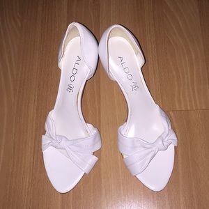 White Aldo peep toe heels size 39